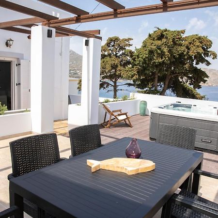 Sunny Bay Villa เอเจียมารินา ภายนอก รูปภาพ
