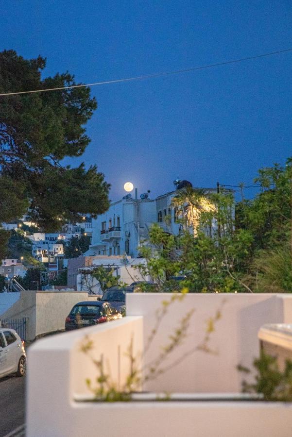 Sunny Bay Villa เอเจียมารินา ภายนอก รูปภาพ